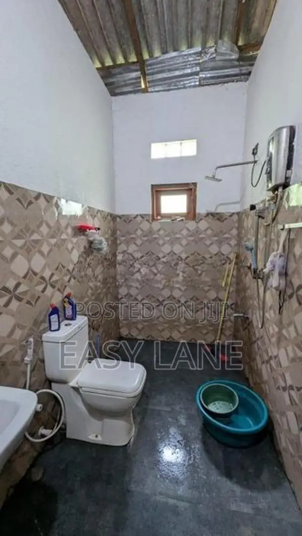 🏡🌟 වරකාපොළ නගරයෙන් දෙමහල් නිවසක් / SA 15368