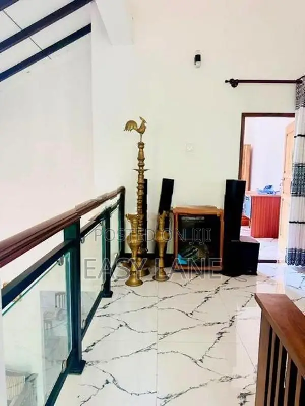 House for sale in pasyala / SA 14018