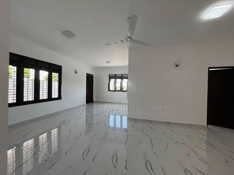 HOUSE FOR SALE AT PILIYANDALA THA 80H
