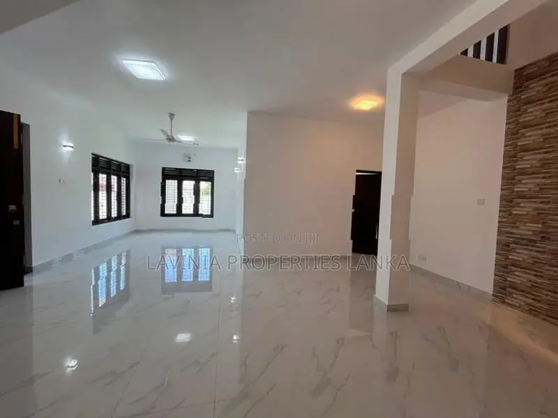 HOUSE FOR SALE AT PILIYANDALA THA 80H