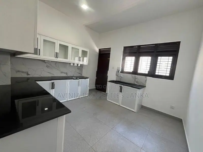 HOUSE FOR SALE AT PILIYANDALA THA 80H