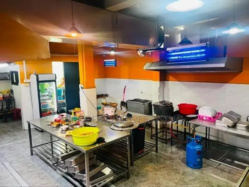 Restaurant for rent in road facing