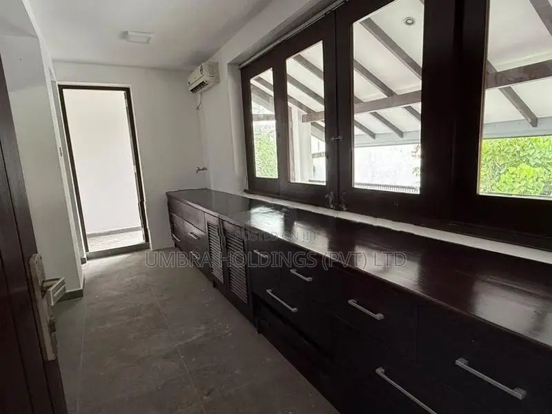 Modern Luxury House For Rent in Battaramulla - 4008U