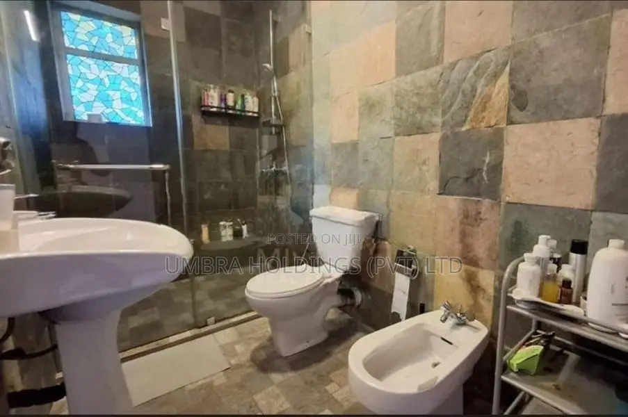 Apartment For Sale In Rockwood Place Colombo 7 - 4046U
