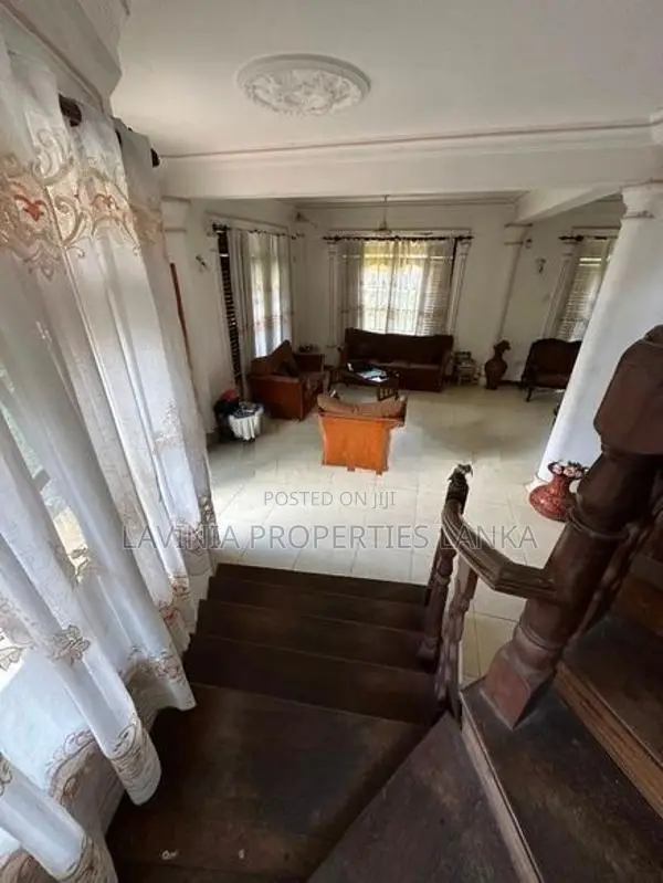 Spacious 5-Bedroom House for Sale in Pannipitiya - THE056H