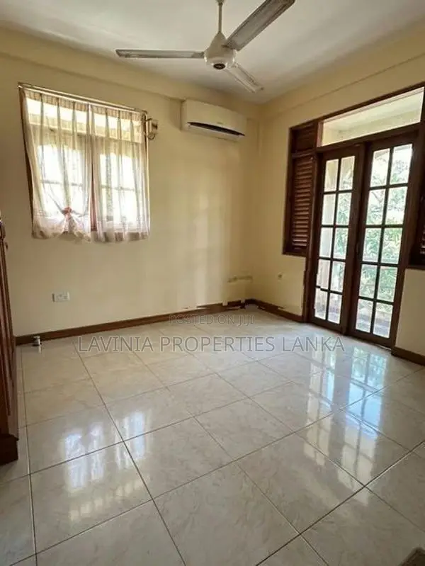 Spacious 5-Bedroom House for Sale in Pannipitiya - THE056H