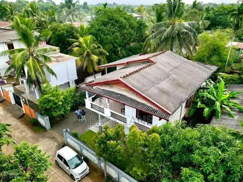 House for sale in kaduwela / RU 14502