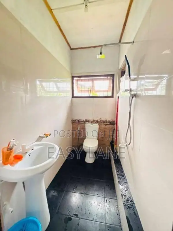 House for sale in kaduwela / RU 14502
