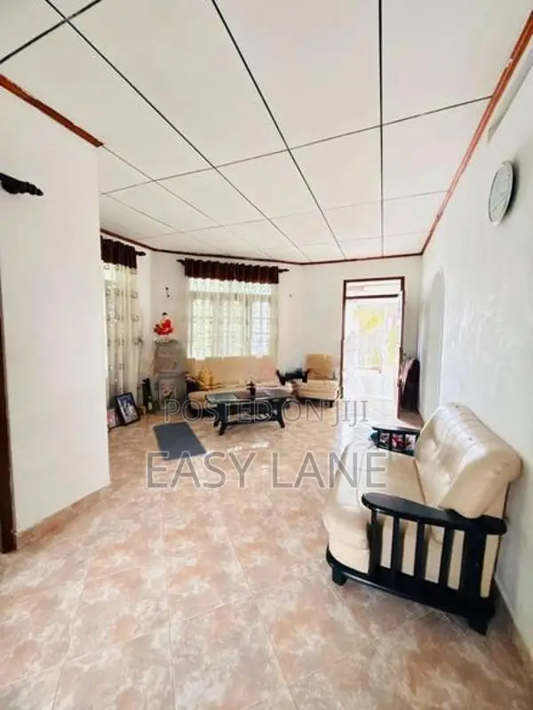 House for sale in kaduwela / RU 14502