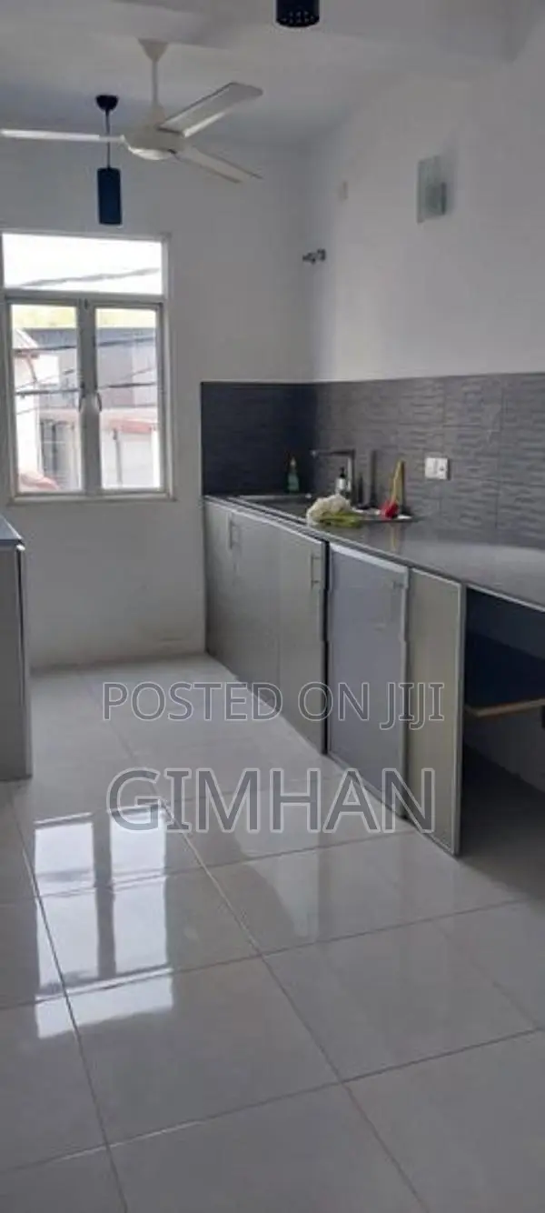 3 Bedrooms Airecondition House For Rent Rathmalana