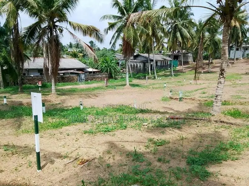 Land for Sale in Kahathuduwa