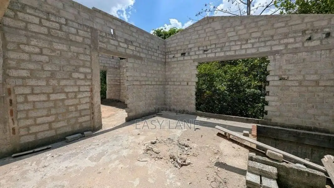 House for sale in minuwangoda / SA 12269