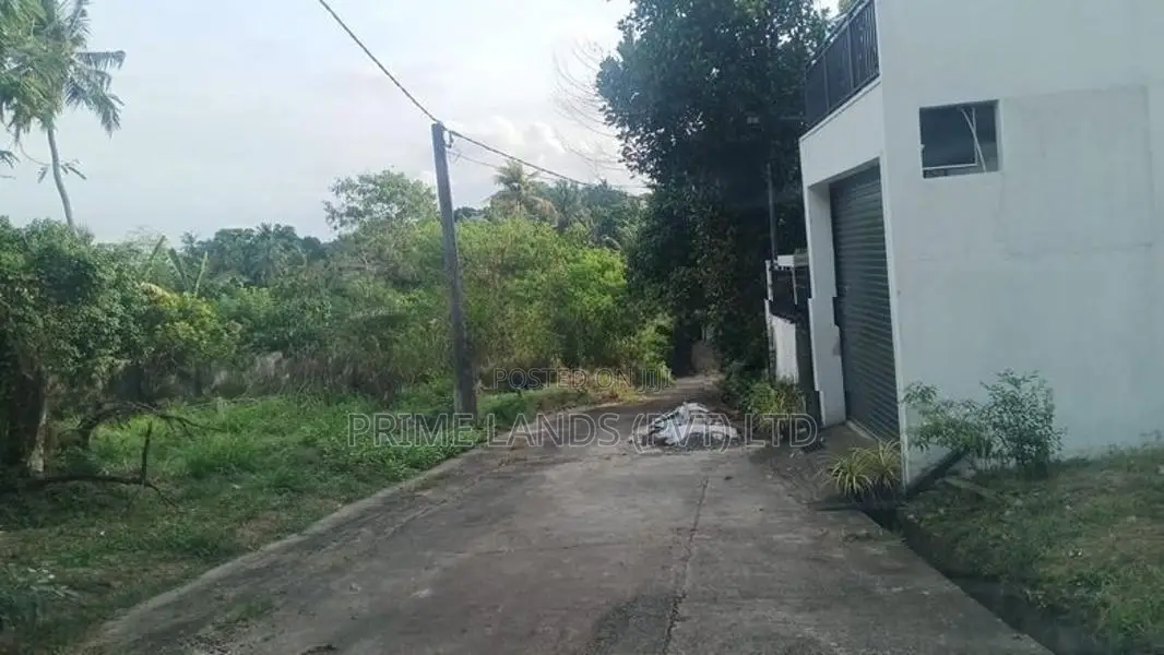 Kadawatha Land for Sale