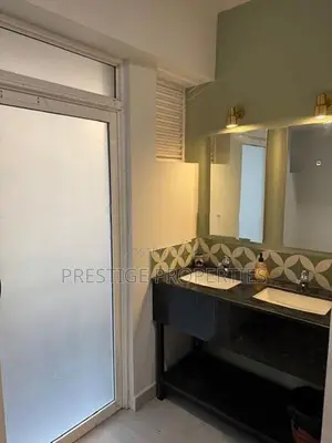 Spacious Hotel for rent in Colombo 1