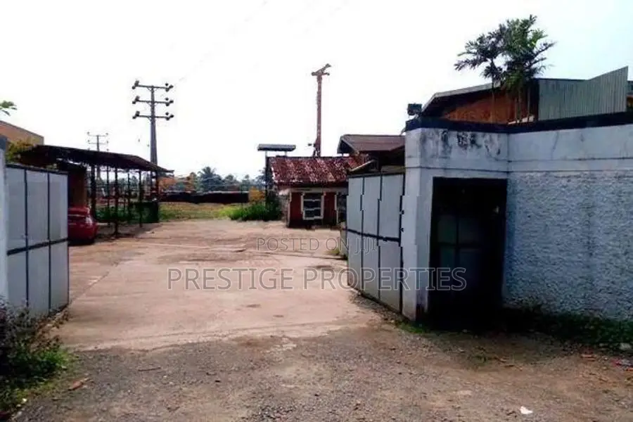 Warehouse for rent in Mountlavina , Moratuwa 8000 Sqft