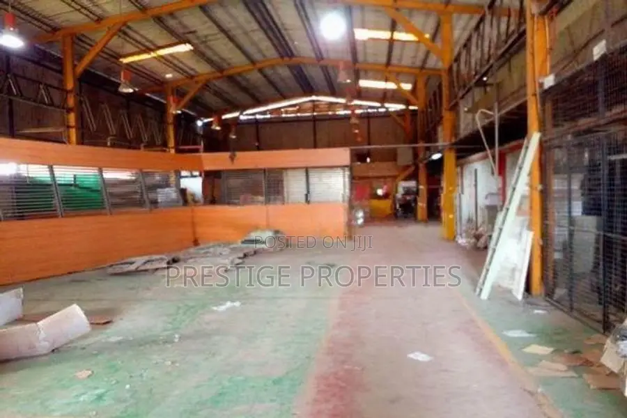 Warehouse for rent in Mountlavina , Moratuwa 8000 Sqft