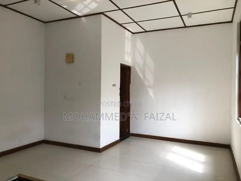Warehouse & Store For Rent in W A.Silva Mawathe Wellawatte Colombo.06