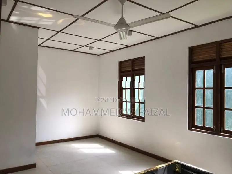 Warehouse & Store For Rent in W A.Silva Mawathe Wellawatte Colombo.06
