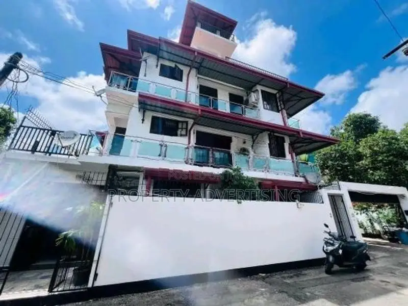 Luxury house for sale in Colombo 5