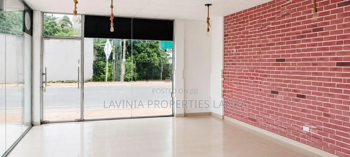 Ground Floor Showroom Space for Rent – Piliyandala THS033C
