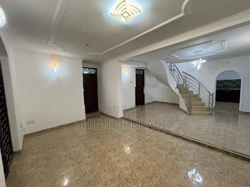 Spacious 4 BR House for rent in Rajagiriya , Buthgamuwa Rd