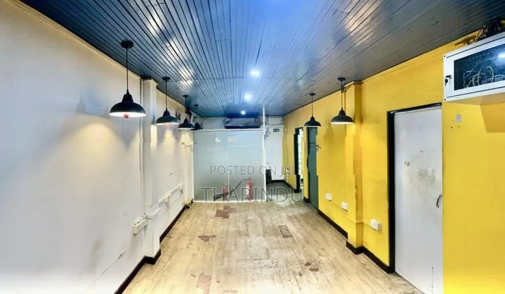Office Building for Sale in Kalaniya