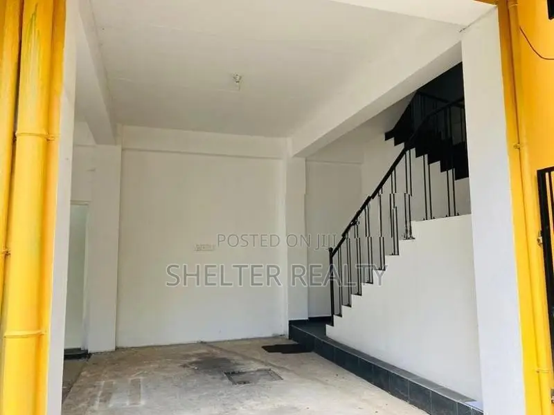 Unfurnished 4 BR Upstair house for rent in Malabe, Thalahena