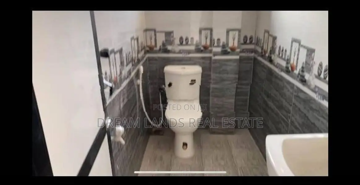 COMMERCIAL BUILDING FOR RENT IN RATHMALANA (SP1300)