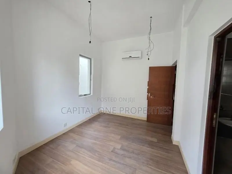 Luxury Apartment For Sale In Dabare Mawatha, Colombo 05 - 2588U/1