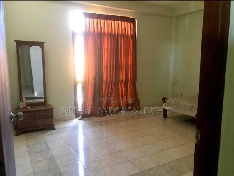 COMMERCIAL BUILDING FOR RENT IN BATTARAMULLA (SP1302)