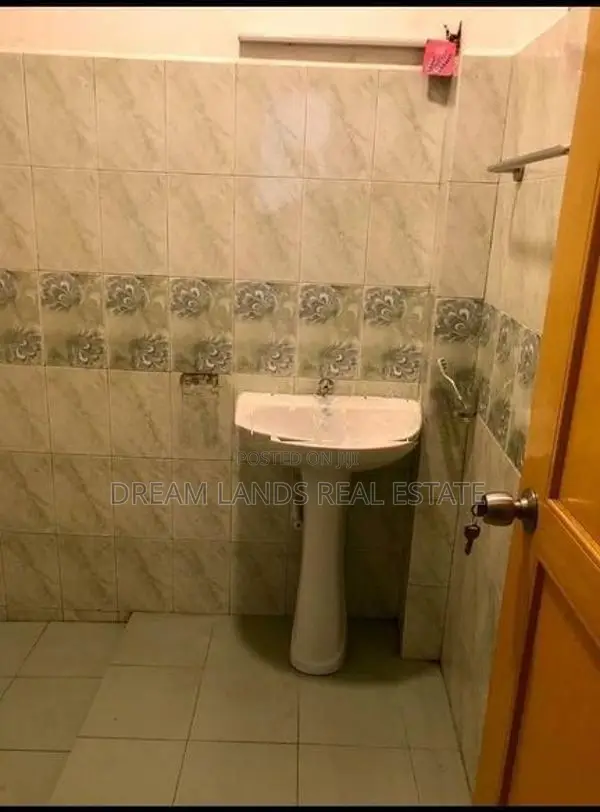 COMMERCIAL BUILDING FOR RENT IN BATTARAMULLA (SP1302)