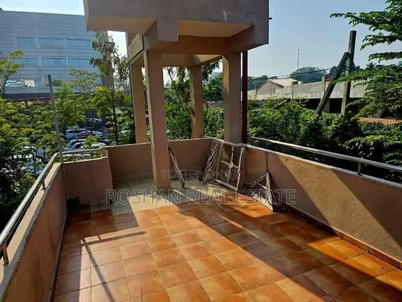 SUPER LUXURIOUS HOUSE FOR SALE COLOMBO 05 MU2873