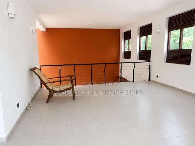 Luxury House For Rent In Templers Road Mount lavinia - 4069U