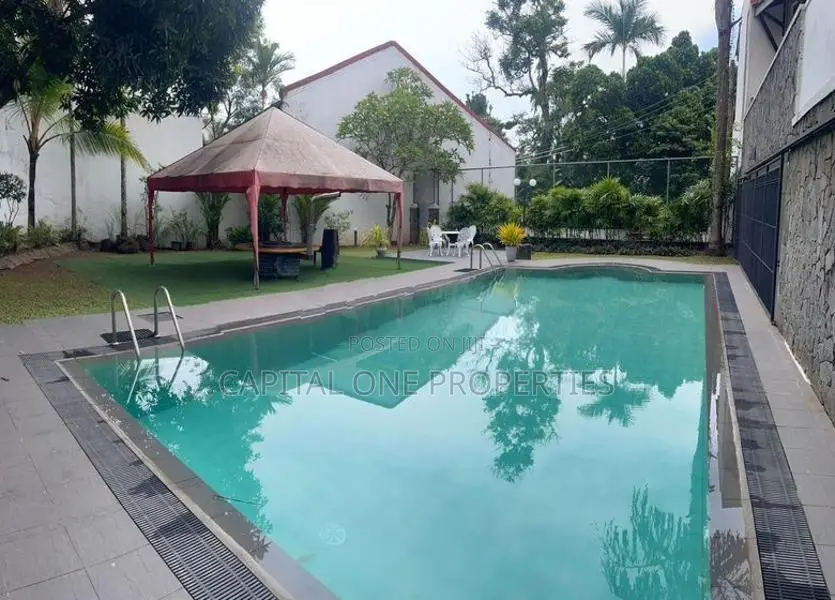 Luxury House With Pool Rent In Battaramulla- 550U