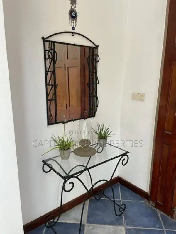 Luxury House With Pool Rent In Battaramulla- 550U