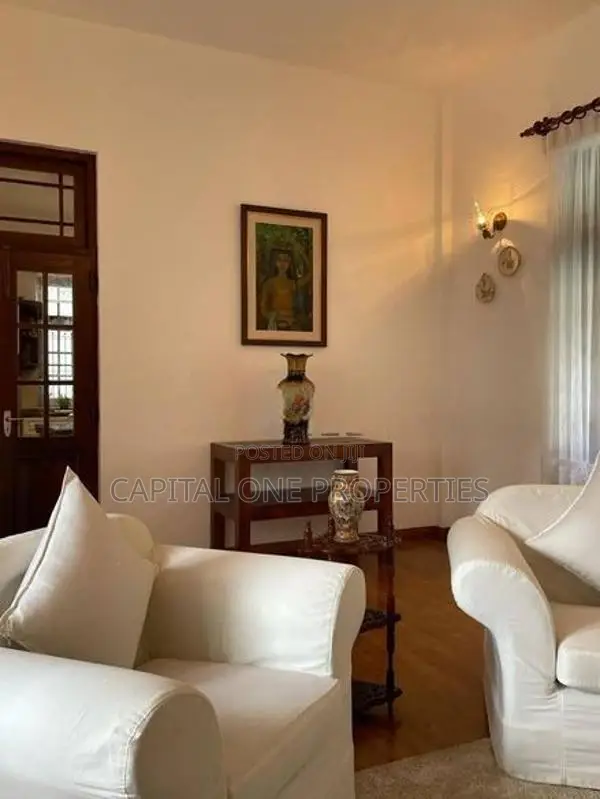 Luxury House With Pool Rent In Battaramulla- 550U