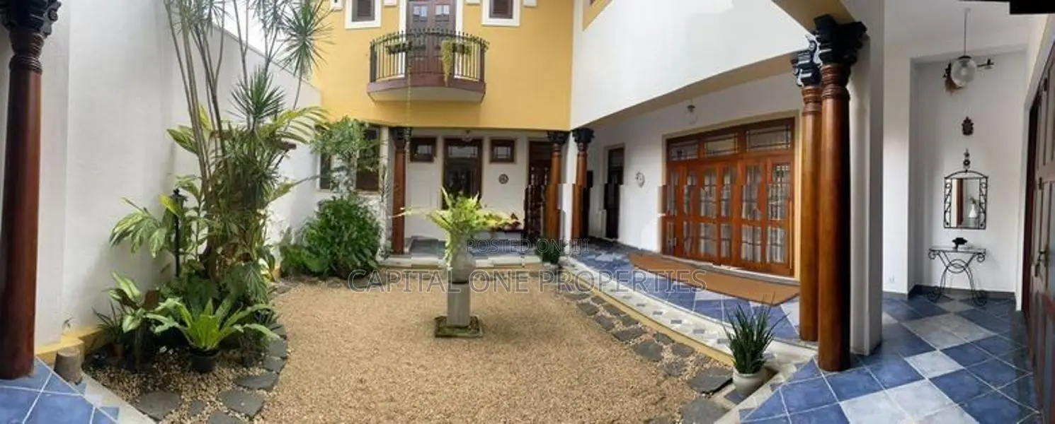 Luxury House With Pool Rent In Battaramulla- 550U