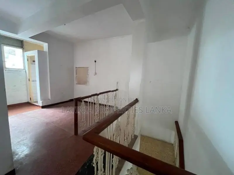 COMMERCIAL PROPERTY FOR RENT AT COLOMBO 4 THA 83C