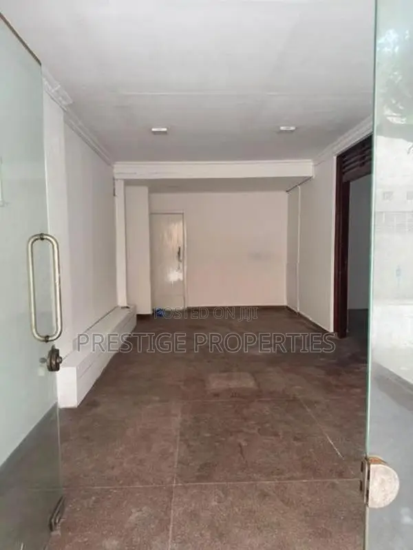 Commercial property for rent in Colombo 4 - Large Office space