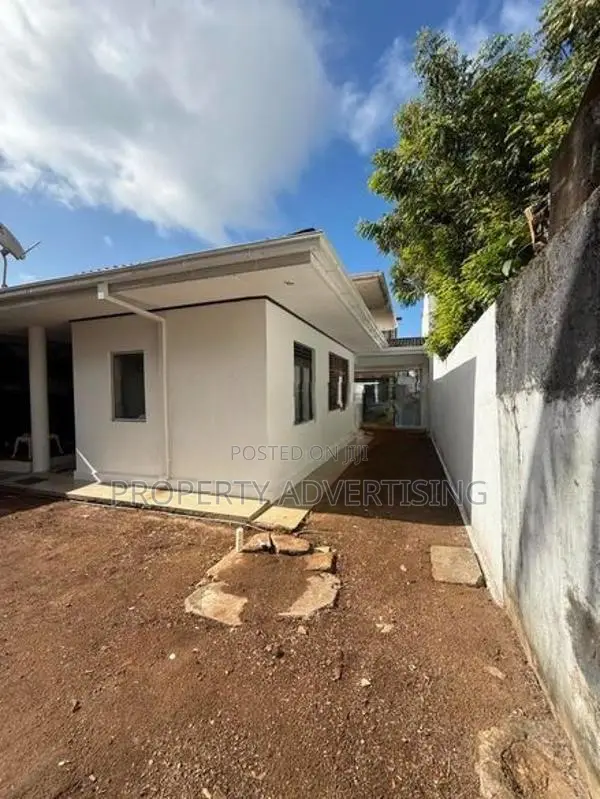 Commercial/ residential house for rent in dehiwala