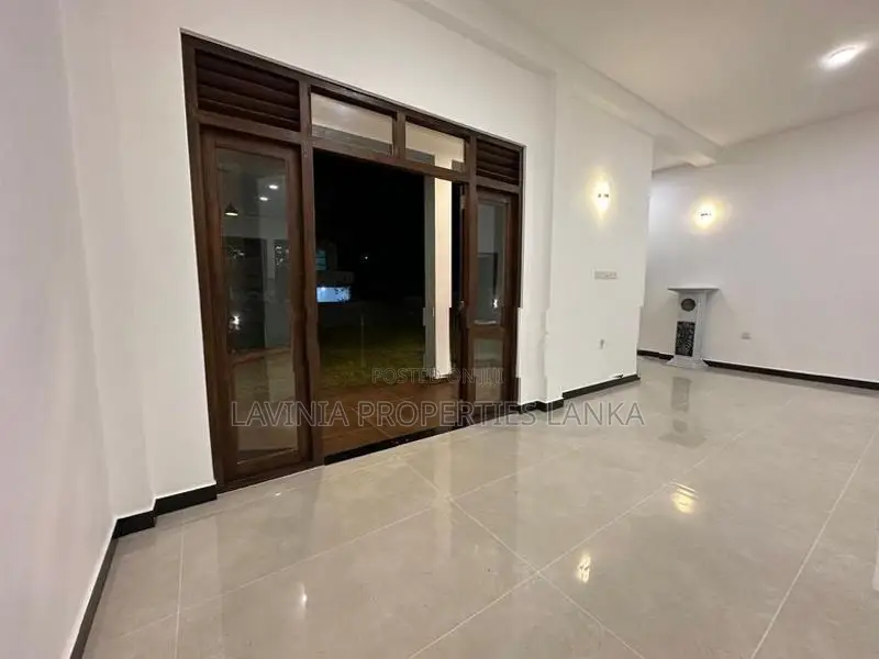 Brand New Luxury House for Sale in the Heart of Piliyandala(ISH107H)