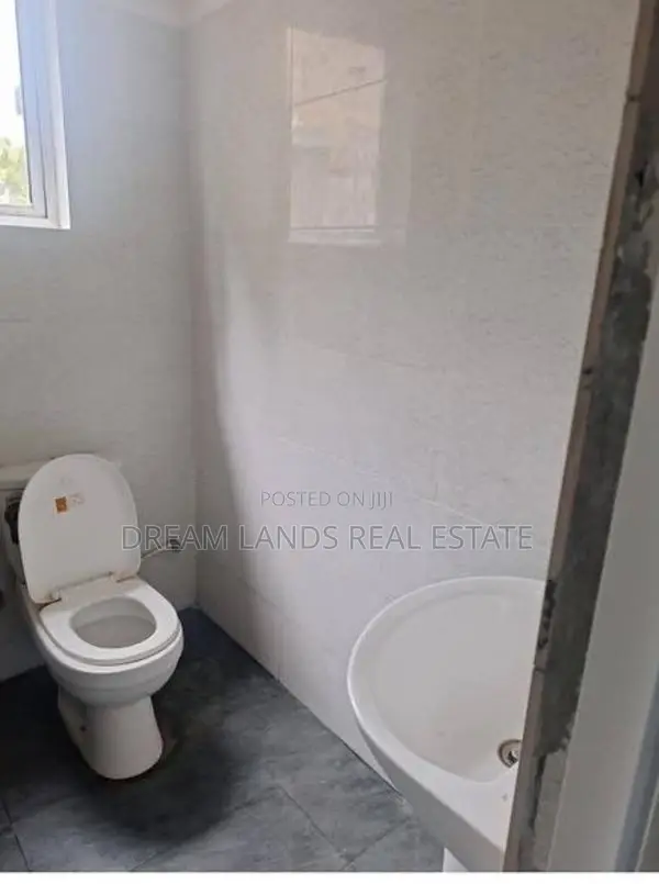 Kottawa Commercial Building For Rent ( R- 772)