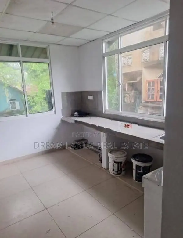 Kottawa Commercial Building For Rent ( R- 772)
