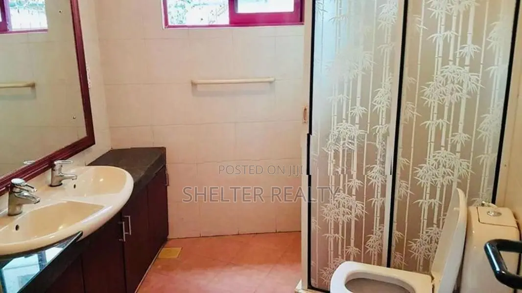 Luxury 5 Bedroom house for rent in Battaramulla , Pelawatta