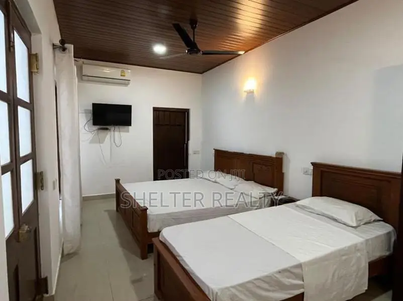 Single story Fully Furnished 3 BR house for rent in Thalawathugoda