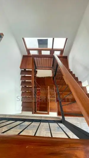 Brand New Luxury 4 BR house for rent in Battaramulla, Pelawatta