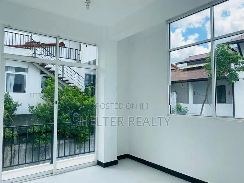 Thalahena house for rent , Malabe - 4 BR 2 Bath