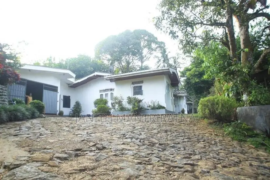 House with Land for Sale in Rathnpura