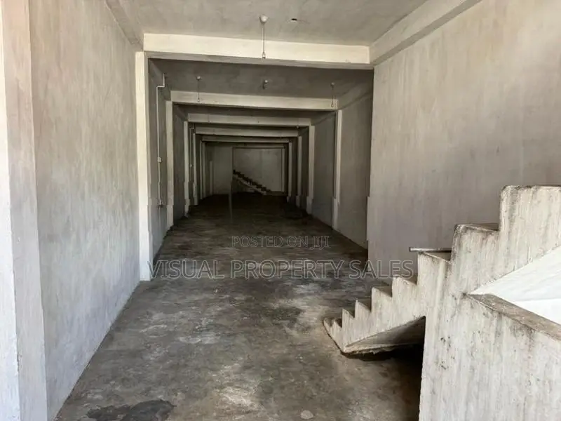 BUILDING FOR SALE MATALE