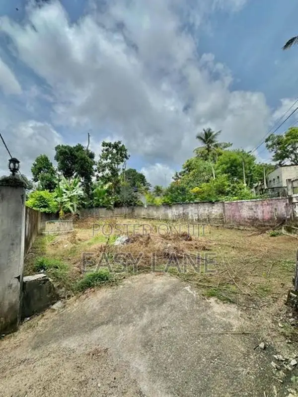 Land for sale in yakkala / RU 11472